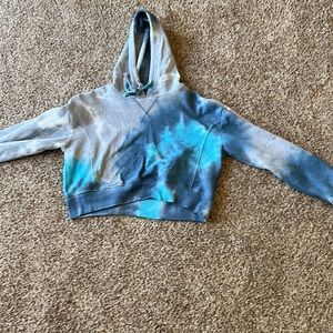 jolie and joy, blue and grey tiedye cropped hoodie